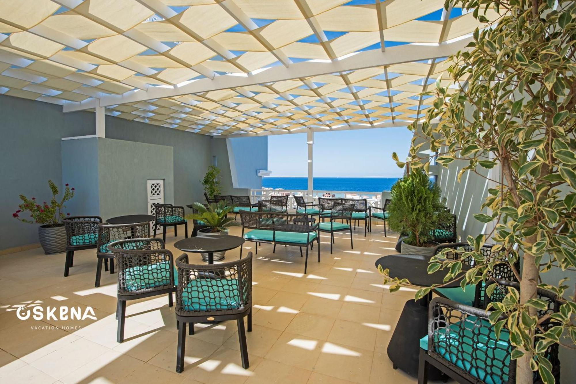Oskena Azzurra Sahl Hasheesh